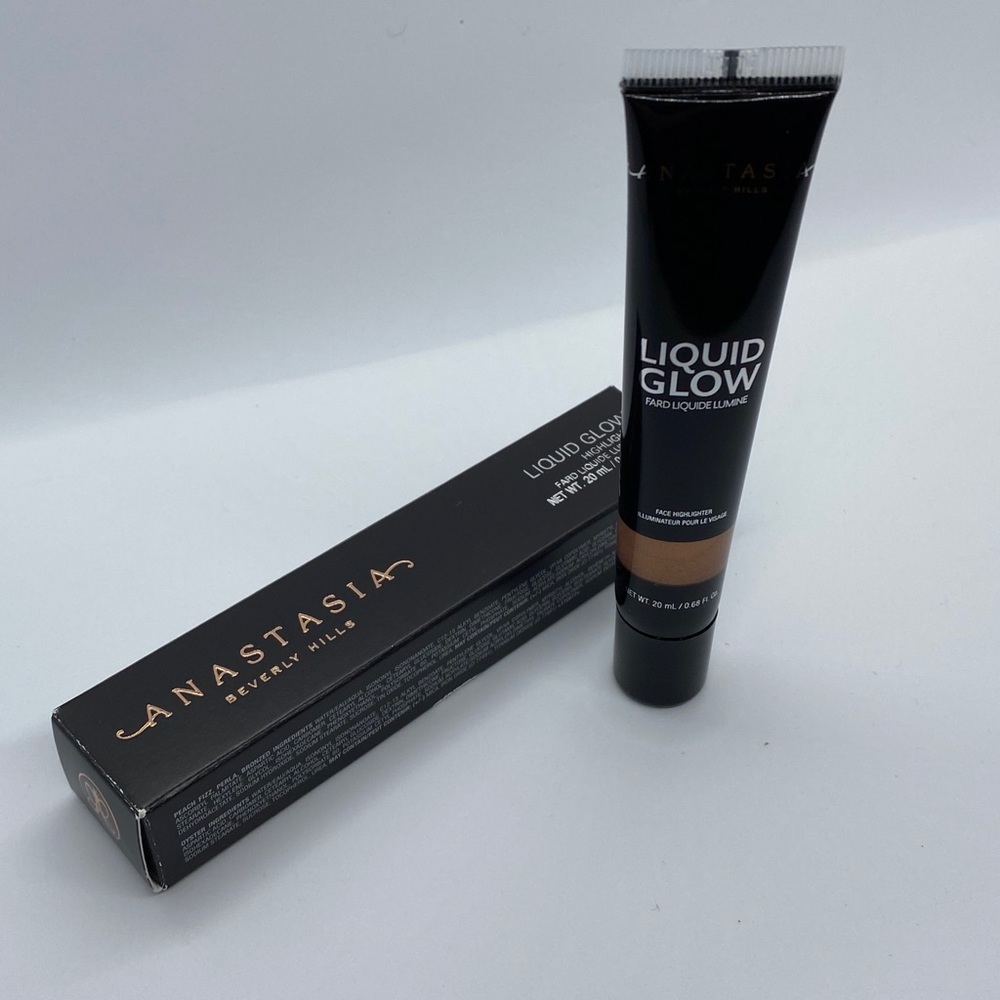 Anastasia Beverly Hills Liquid Glow Highlighter
